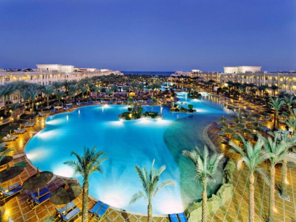 Albatros Palace Resort Hurghada 5* бассейн